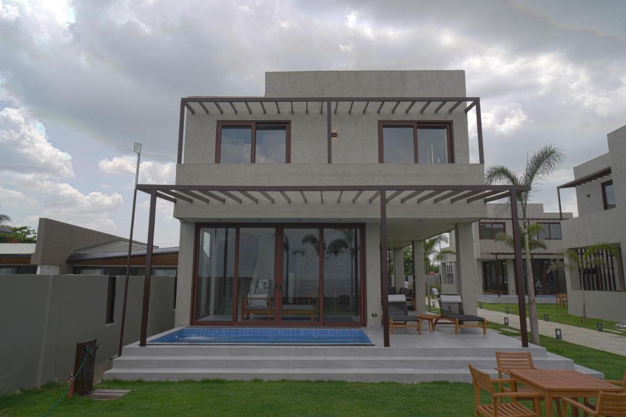 Araya Beach Casas バタンガス エクステリア 写真