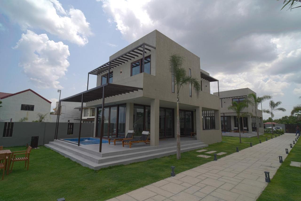 Araya Beach Casas バタンガス エクステリア 写真